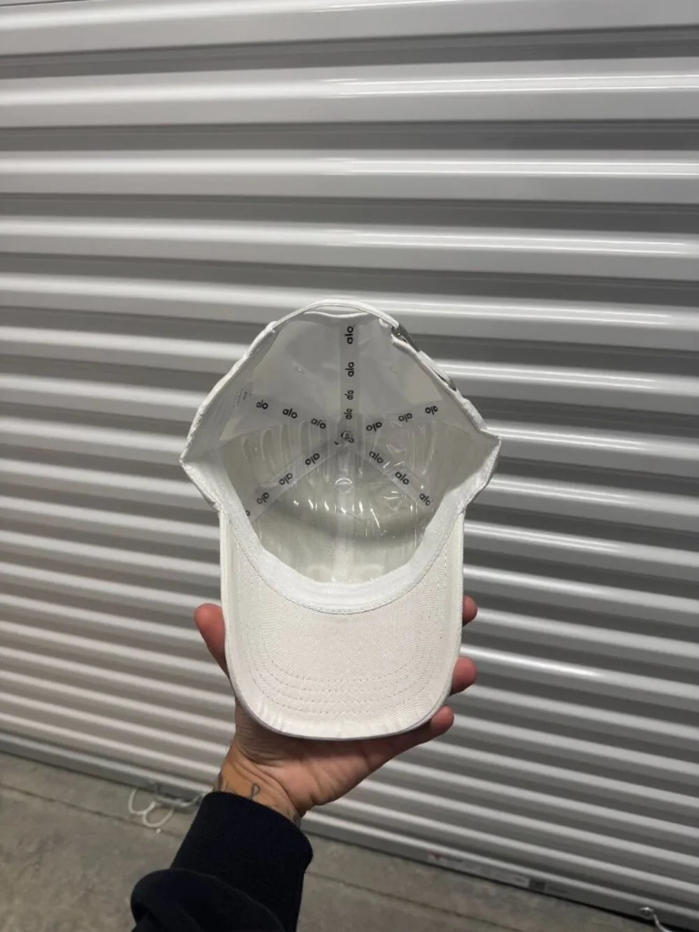 ALO Yoga White Logo Baseball Cap - Picture 2 of 3